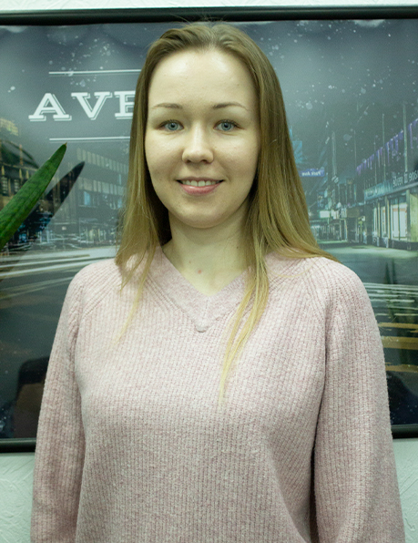 Куратор курса Светлана Панина Team Lead компании по тестированию в «CUSTIS»